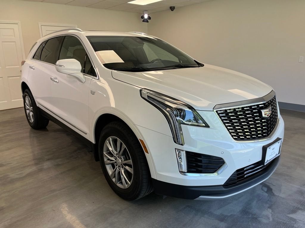 2023 Cadillac XT5 Premium Luxury in Crystal White Tricoat — front three-quarter view