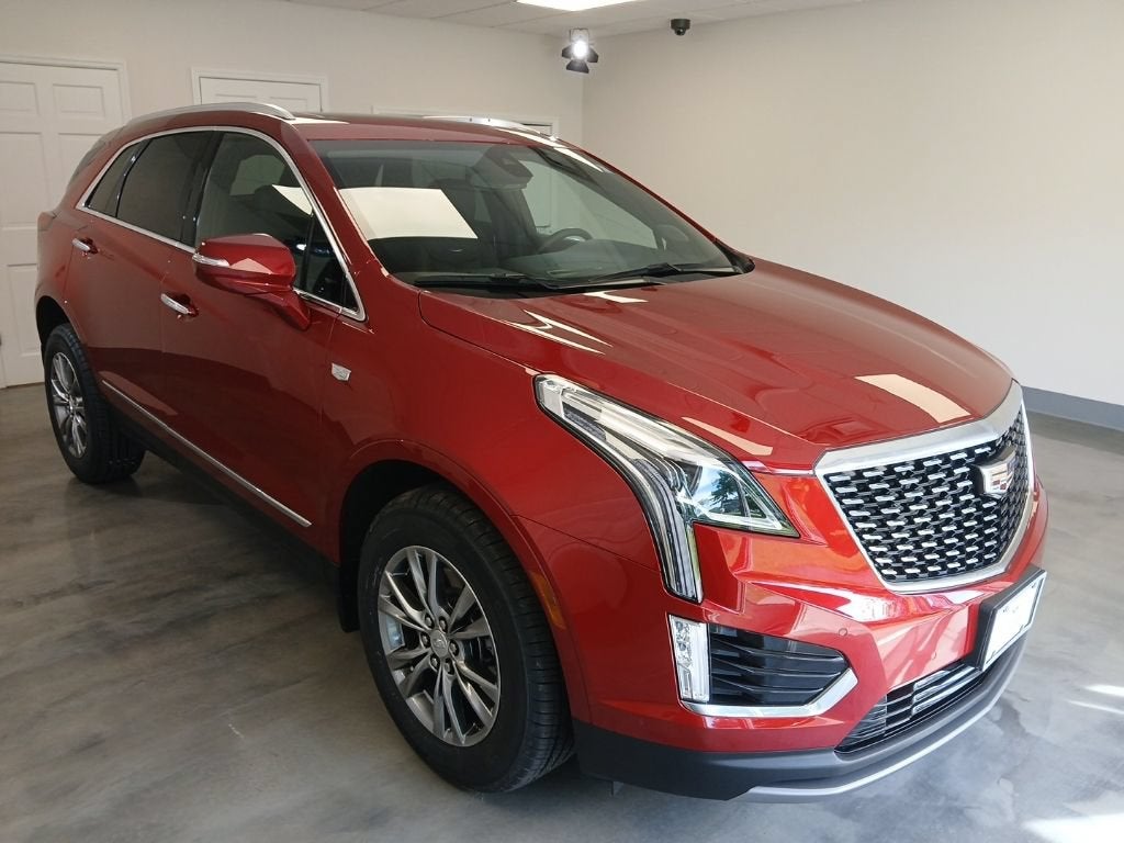 2021 Cadillac XT5 AWD Premium Luxury in Infrared Tintcoat — front three-quarter view