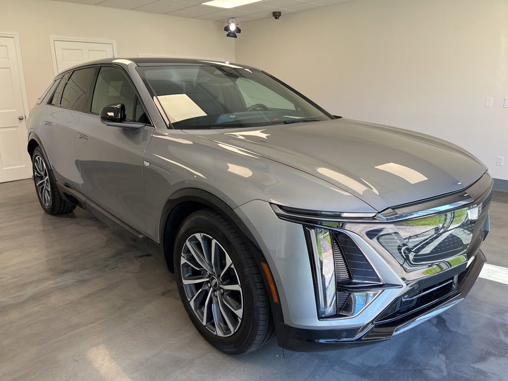 2024 Cadillac LYRIQ Sport 1 in Argent Silver Metallic — front three-quarter view